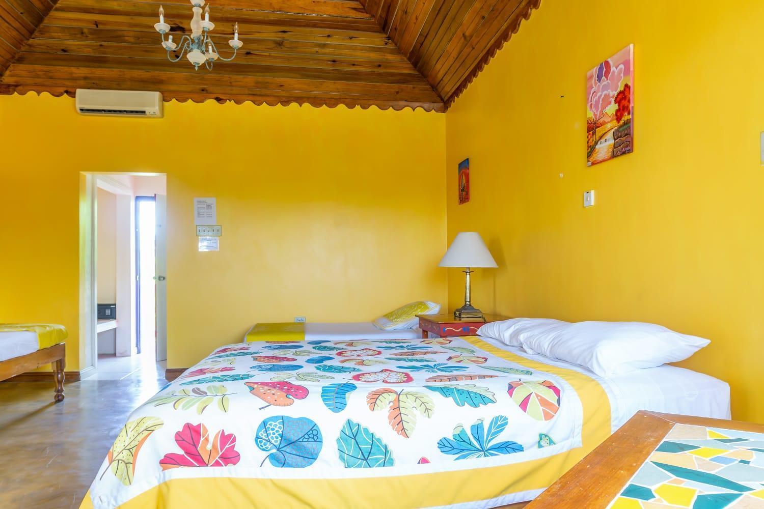 Taino Cove Hotel เทรเชอร์ บีช ภายนอก รูปภาพ